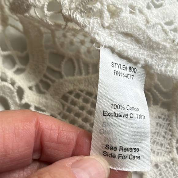 CABI NEEDLE OFF WHITE LACE SLEEVELESS ZIP BACK SHELL CABI SZ M - Picture 10 of 16